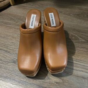 Steve Madden Alvara Clogs